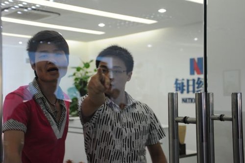 【杂文·风云】中国记者频遭暴力过错谁属？