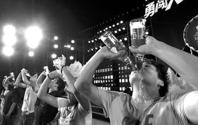 【筐篼文学】大酒量(微小说)