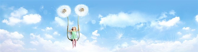【一】 银色月光洒在你脸上,你纯真脸庞像个孩子一样。马头琴悠扬是谁在歌唱,请别吵醒我心爱的人第一次听此曲轻轻柔柔响起,脑海里浮现的不是恋人深情的凝眸,而是母亲轻轻拍打宝贝入梦的温柔:那是夜风追随摇篮的节拍,不经意间,丝丝绵软入怀,仿佛是骏马止住了奔腾的脚步,歇在了茵茵草地,月华如水,星辉似眸,照你旅途的倦怠,映你安然的归意。 掰着手指日夜盼娇儿的老母亲,一听他乡小儿将归的喜讯,笑意便沿着皱痕,葵花般四溢。弟在省城娶妻生子后,因春运拥挤,孩子幼小,不堪苦旅,连续三年没回家过年了。父亲卧病