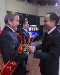 【家园】学院派散文与土根派散文的区别（随笔）