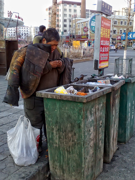 【雀巢】拾荒者(诗歌外三首)
