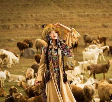 【八一】牧羊的女人（散文）