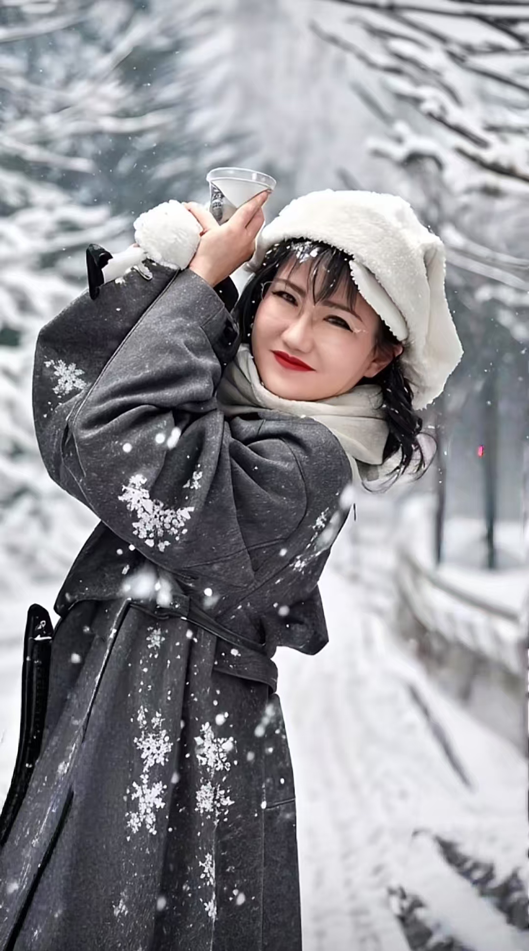 【家园·冬】雪花飘飘迎客人（散文）