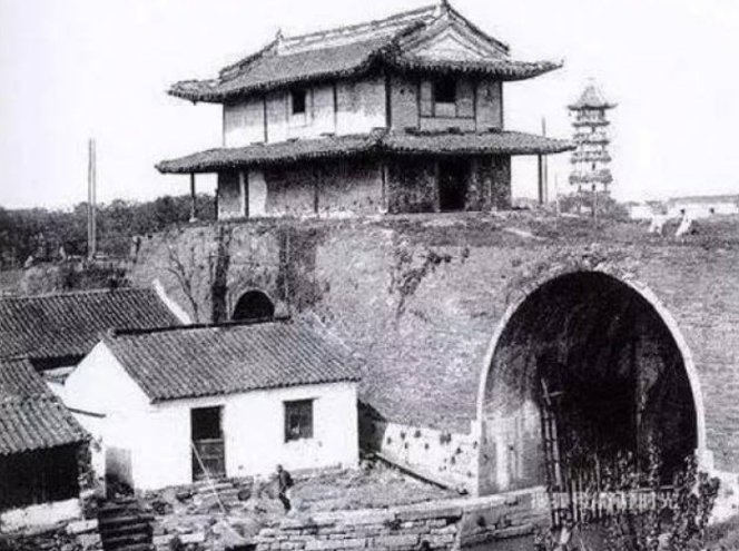 【江山·根与魂】【流年】城门遐思（散文）