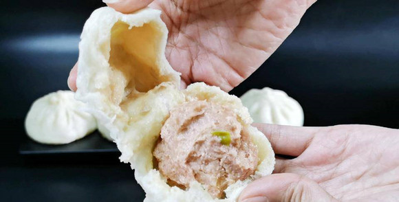 【摆渡】草鞋县长吃包子皮（小说）