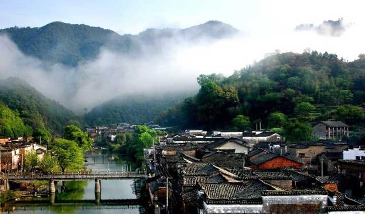 【回归】青山依依梦相萦（散文）