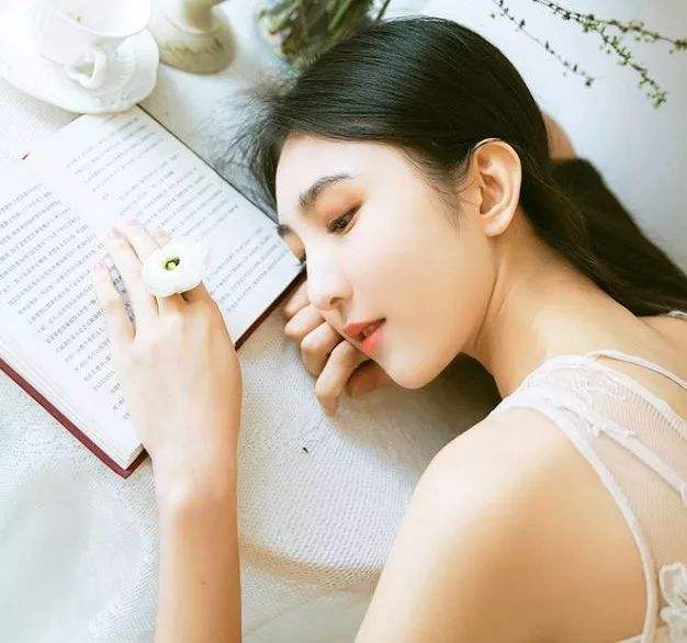 【凤凰】做一个心里有书的女孩(随笔)