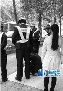 【唱词】少年助人擒歹徒