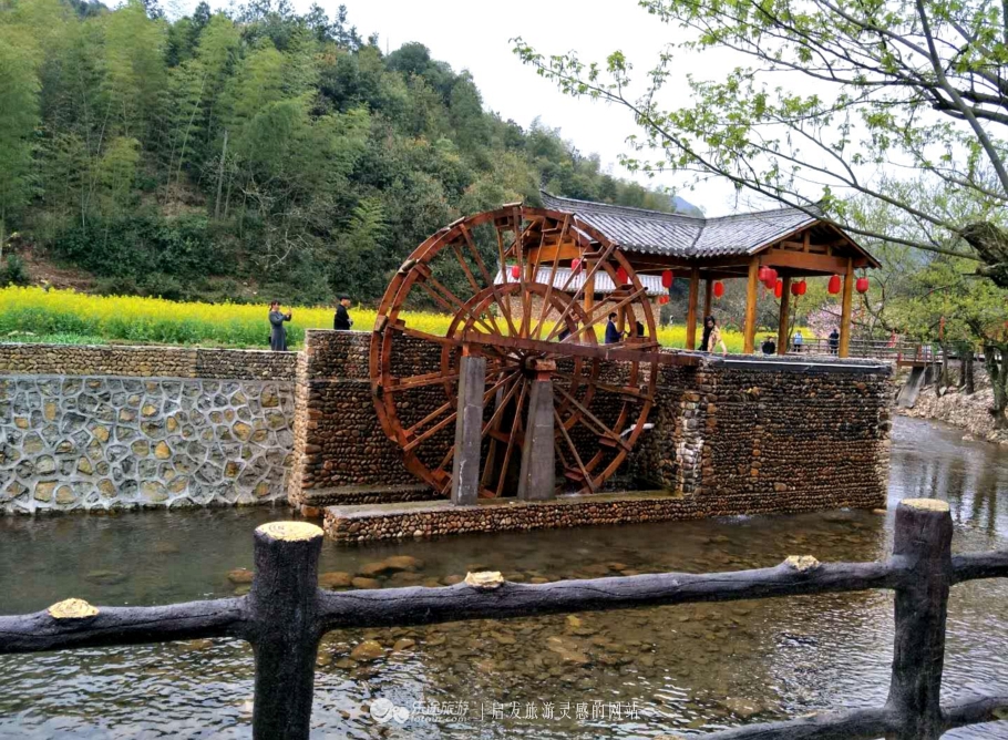 【荷塘“PK大奖赛”】皇帝青山平民庙（散文）