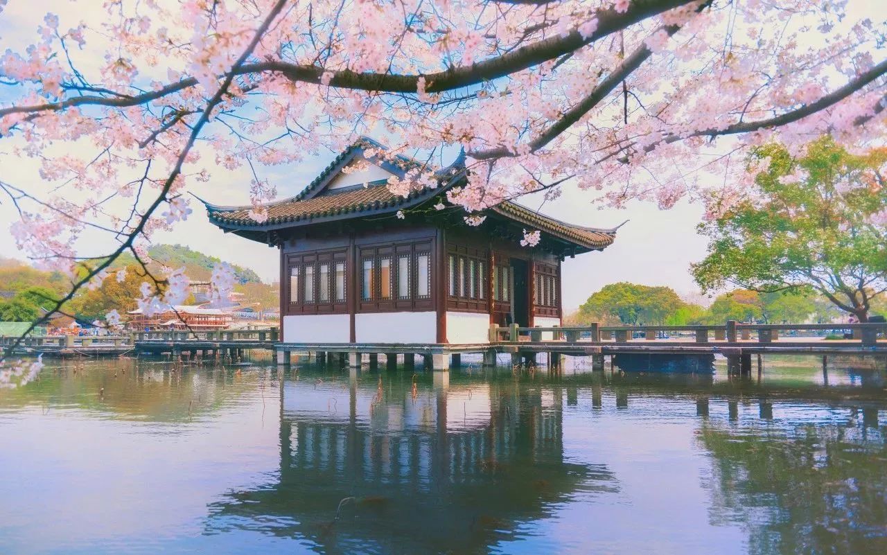 【宁静】春诗此季蓬勃（诗歌）