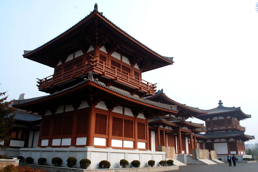 【丁香•守望花开】游回龙寺（外二首）