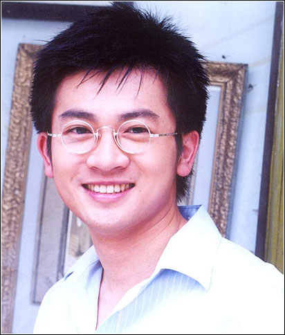 他曾这样幽默地介绍自己的名字"你好,我叫杜飞'杜是'杜绝往来'的杜