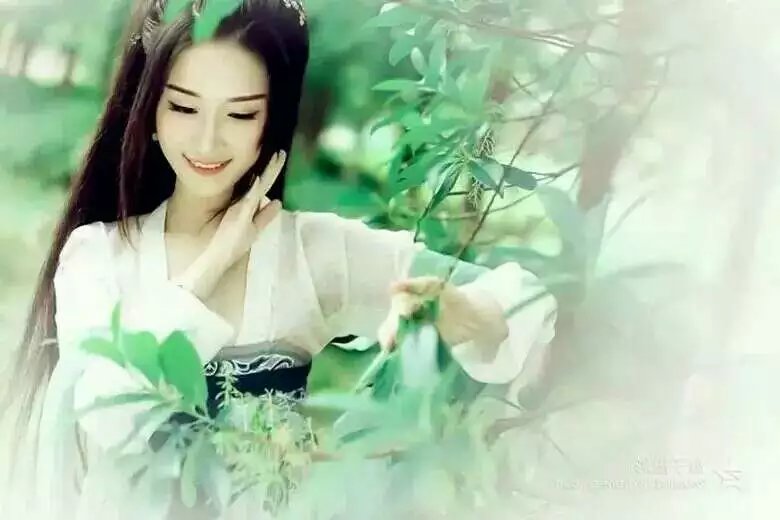 【月光】把春天留在你的脸上（散文诗）