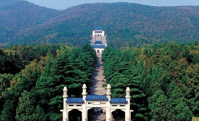 【晓荷·天地事】巍巍中山陵（征文.散文）