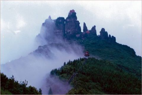 【晓荷·天地事】长阳  我的故乡（征文.诗歌）