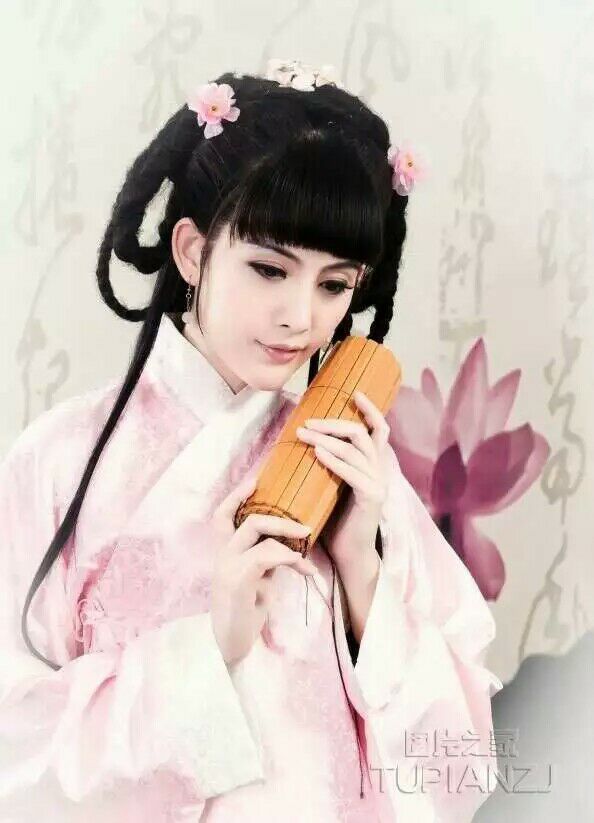 【檀香】七绝·梦寄天涯（古韵外十首）