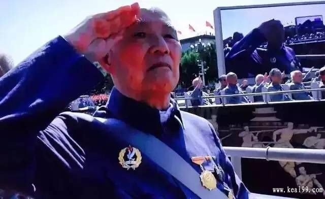 【檀香】烽火硝烟抗战情，抗战老兵军礼行（诗歌）