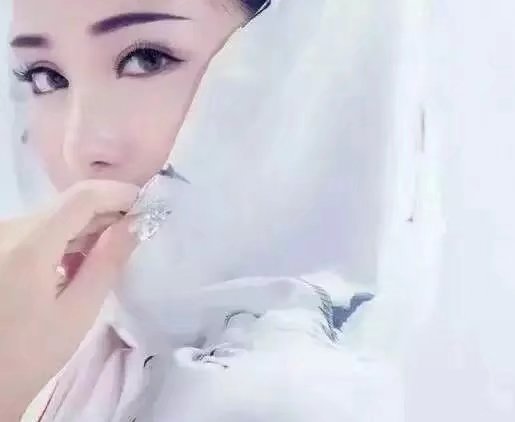 【檀香】冬天的仙子（诗歌）
