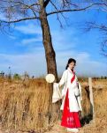 【流年·人间值得】春光靓妹入镜来（征文·散文）