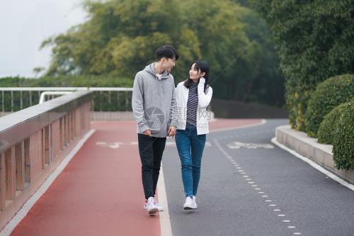 【八一】情侣手机（微小说）