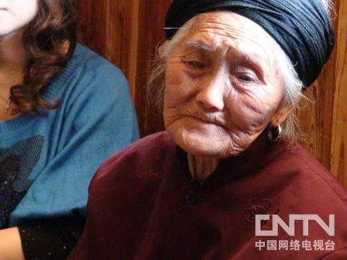 【八一】八旬母亲在奔波（散文）