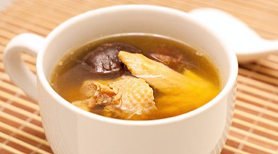 【丁香】一碗鸡汤（微型小说）