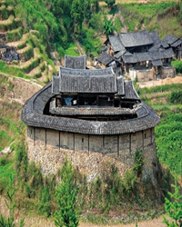 闽中看土堡