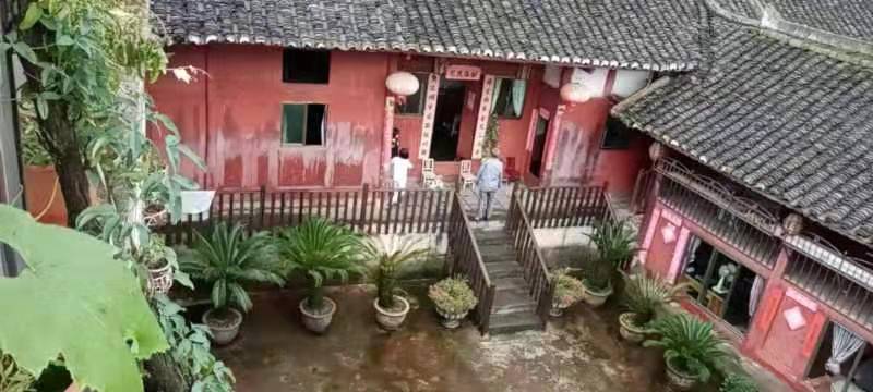 【八一】刻在心里的老房子（散文）