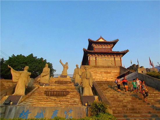【丹枫】白帝城，战火与诗书的涅槃（散文）