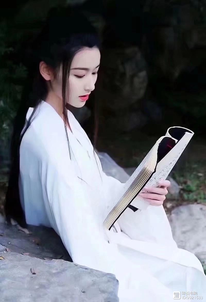 【绿野】我陪你听一曲年轮，你陪我诉说流年，可否？（诗歌）