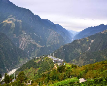 【丁香・爱心】大山的承诺 （诗歌）