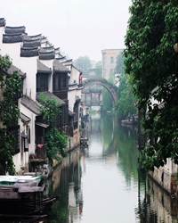 向左是江北，向右是江南