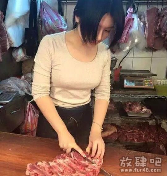 【八一】项链（微小说）
