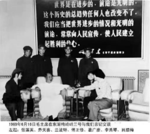 【柳岸·忘】和最幸福的人聊天（散文）