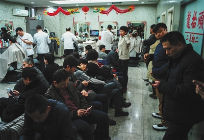 【荷塘“PK大奖赛”】“龙抬头”理发（散文）