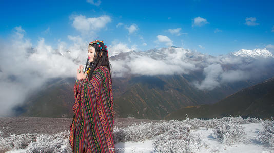 【八一】如果雪不是下在夜里（外五首·家园）