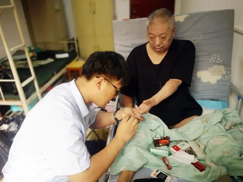 【丁香】墨绿生命的律动（自由诗）