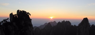 【宁静·启】沁园春·黄山抒怀（古韵/外二首）