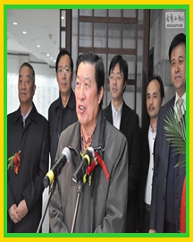 中国文坛的“外交家”——周明