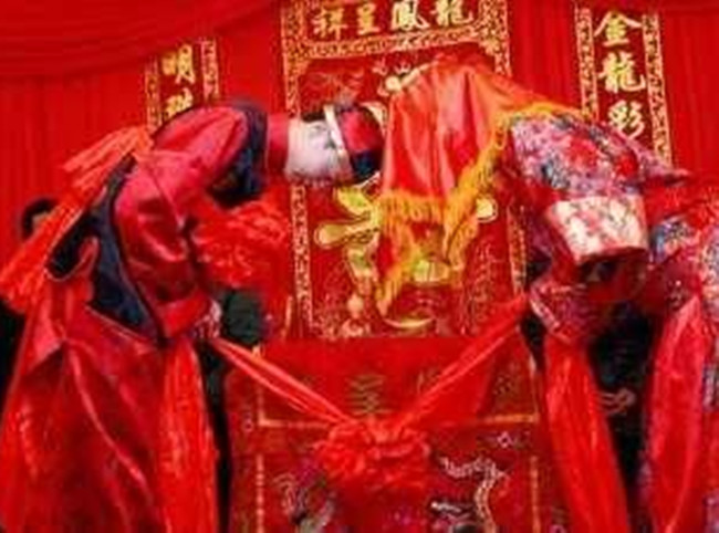 【鬼故事】【八一】西行漫记（微小说）