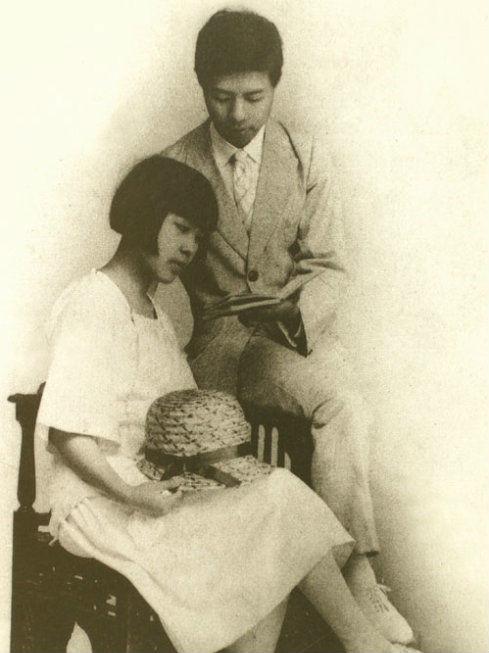 【看点·红尘】荷莲欲占风光美（散文）