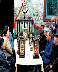 读《挽歌》一文偶得（随笔）