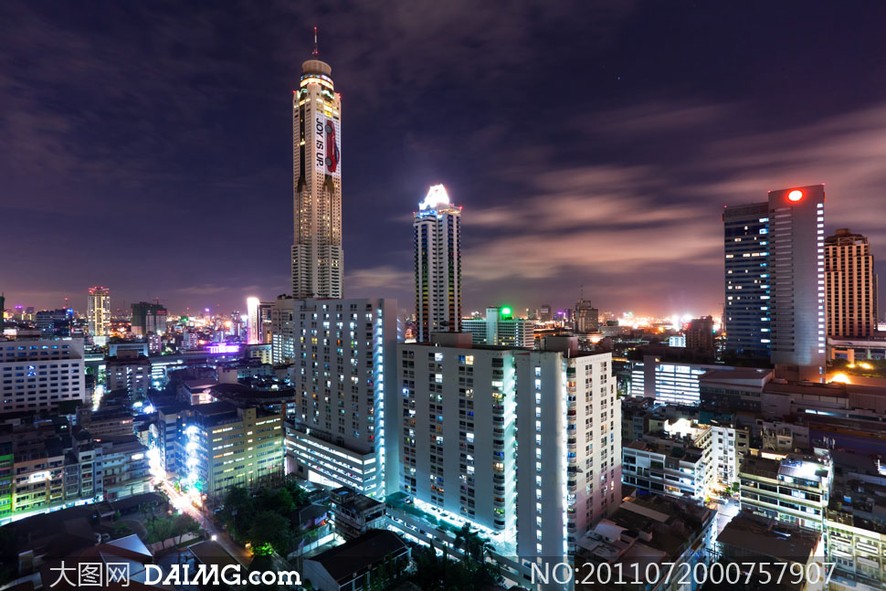 【丁香】夜幕下的都市（散文）