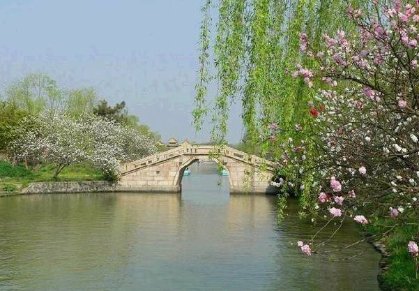 【八一】爱在水边（外一篇·家园）