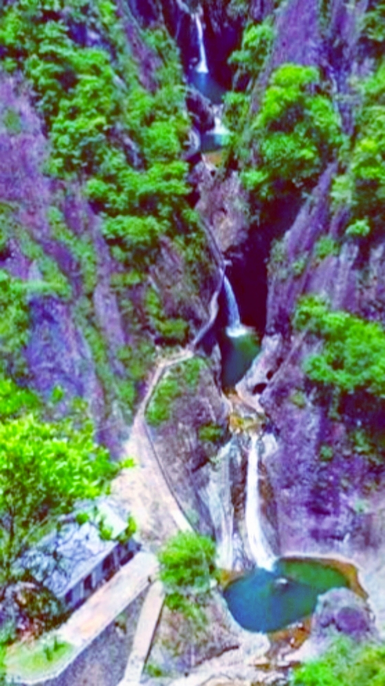 【天涯】又进铜铃山（散文诗  外一章）