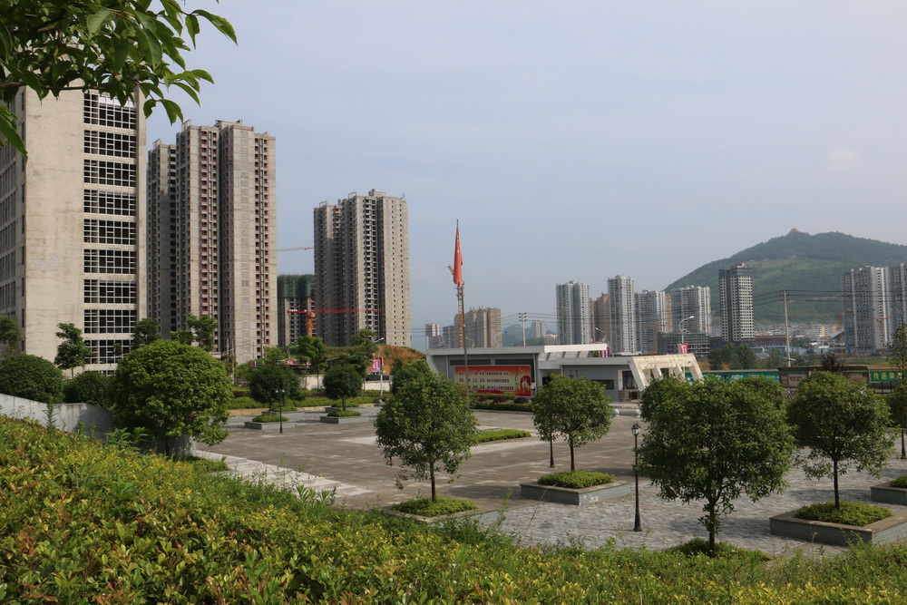 【清韵】再回首，往事成风情不走（散文诗）